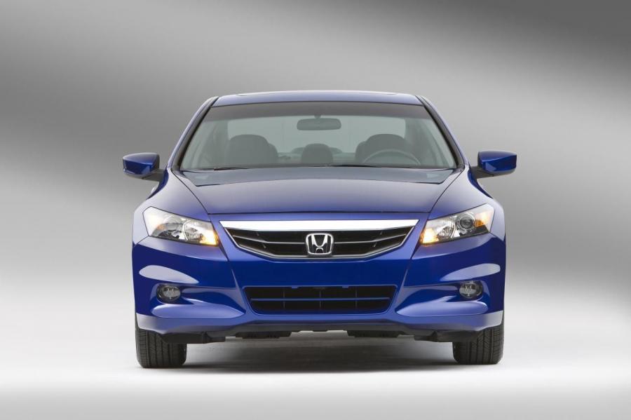  Honda Accord Coupe 2011 года  (фото 6 из 14)